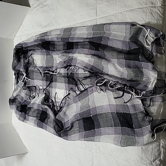 Aldo Black and White Fringed Scarf Wrap - Picture 1 of 6